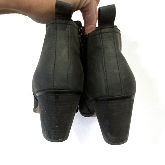 COLE HAAN / matte black ankle bootie - Picture 4 of 9